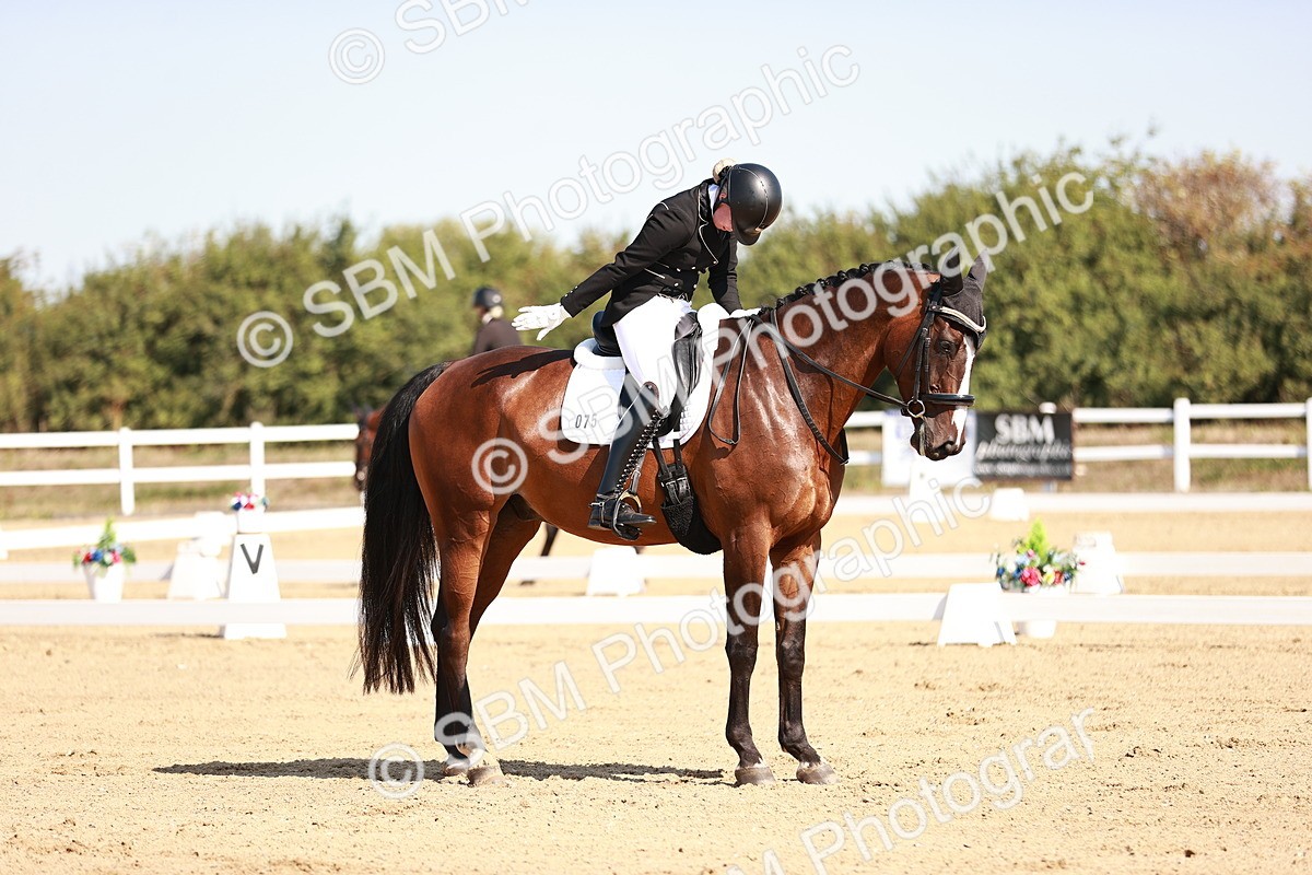 SBM_004401 - Class 12 - Novice 5 - 10.31-11.41