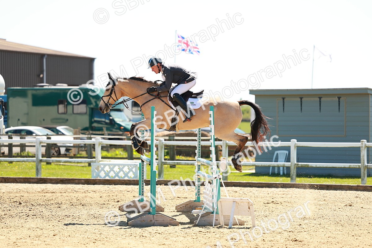 SBM_001201 - Class 4 - Senior Newcomers 1.10m