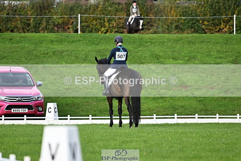 251023A-103557-02548 - G-507-Dominique.Kinnaird-Ainley