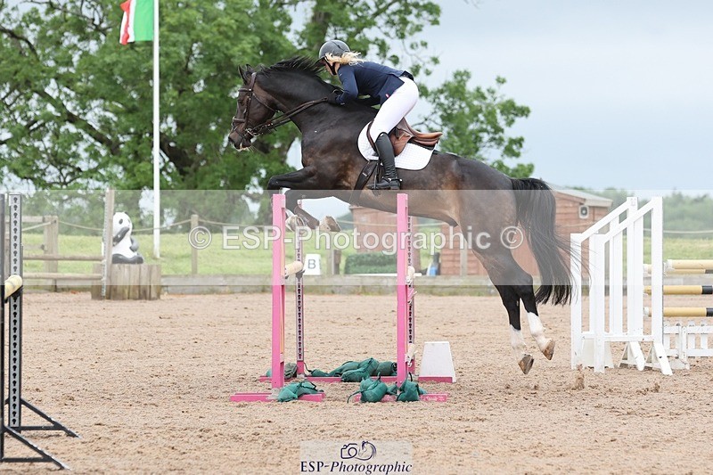 250524-093452-03858 - Cls 13  A&B 1.05m & 1.10m open