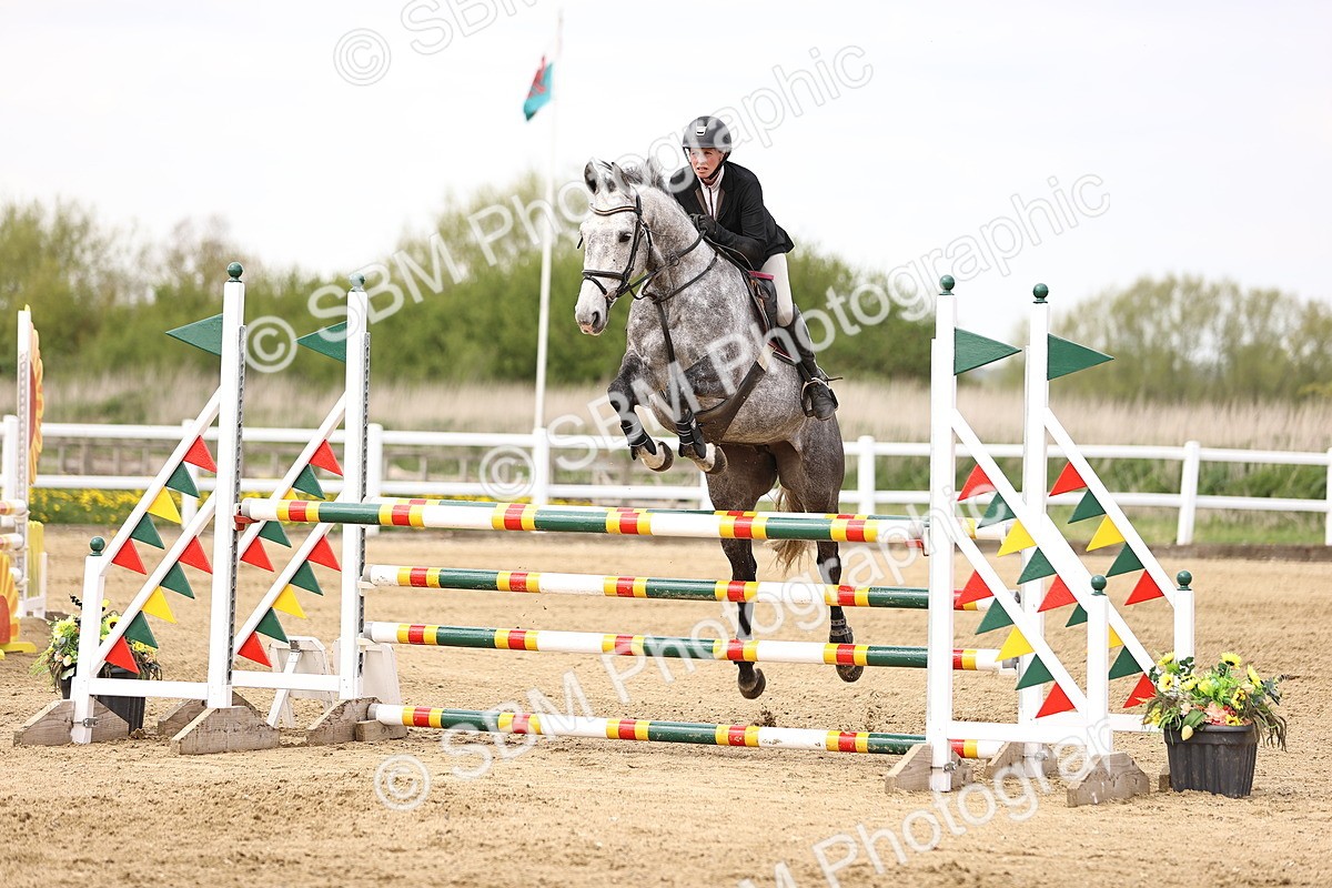 SBM_002466 - Class 11 - Senior newcomers - 1.10m