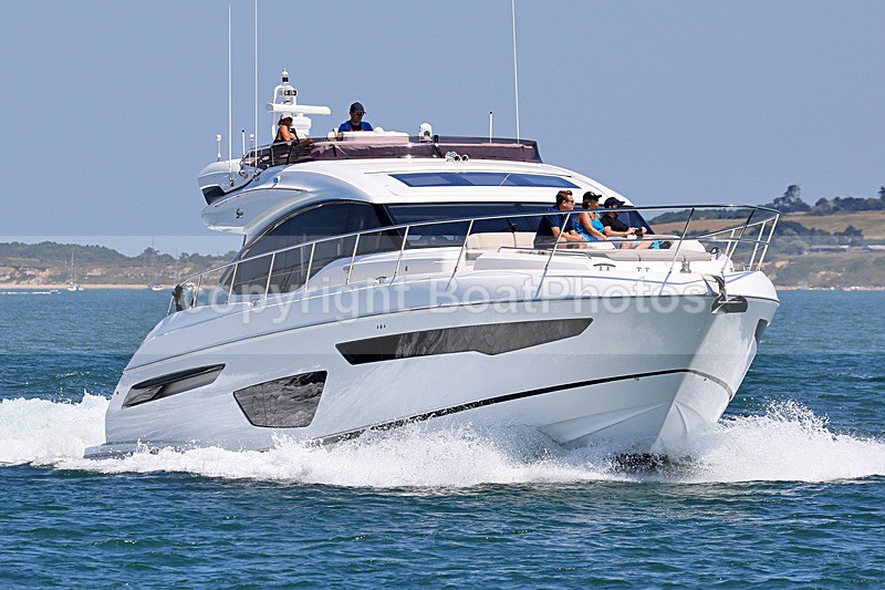 180630 SWIRLESQUE 1Y3A6271 - Flybridge Cruisers