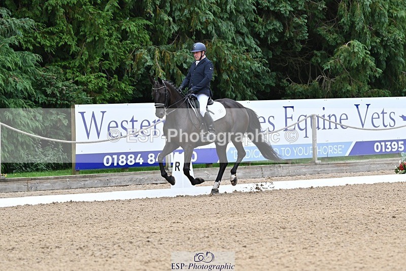 240810-101258-02479 - 161-John.Fullick-Hermosa.bella