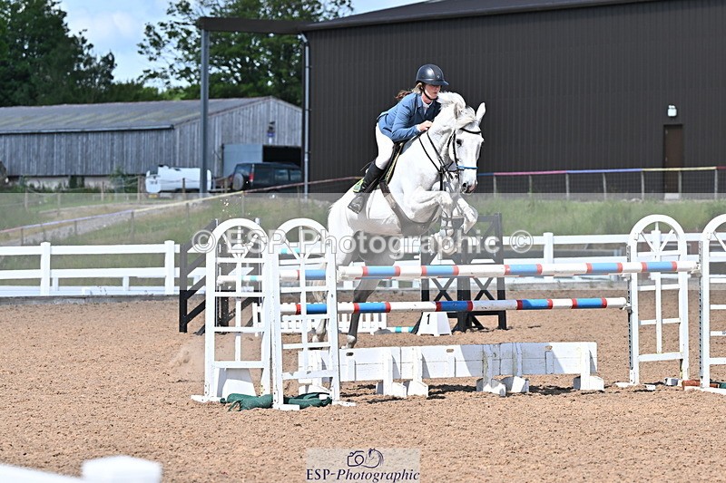 240619A-154958-01002 - Cls 5 Snr Foxhunter and 1.20m Open
