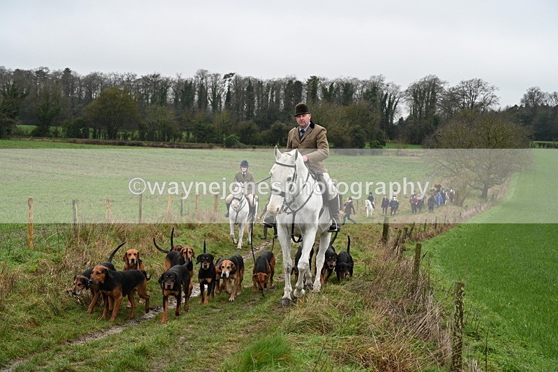 WJ7_9428 - Walk out..